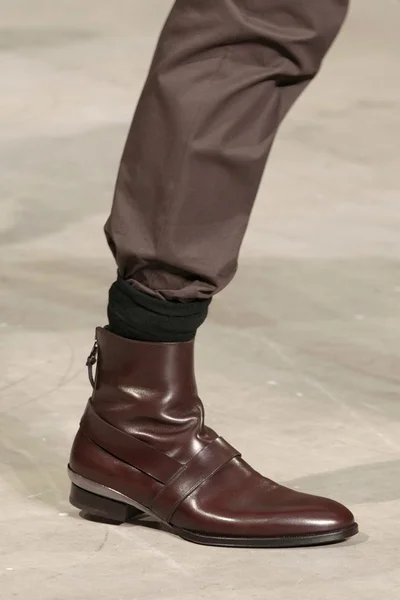 Look 64